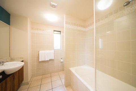 Portside Whitsunday Luxury Holiday Apartments - Accommodation Tasmania 14