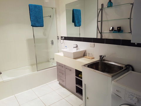 Sutton's Beach Unit - Accommodation Tasmania 18