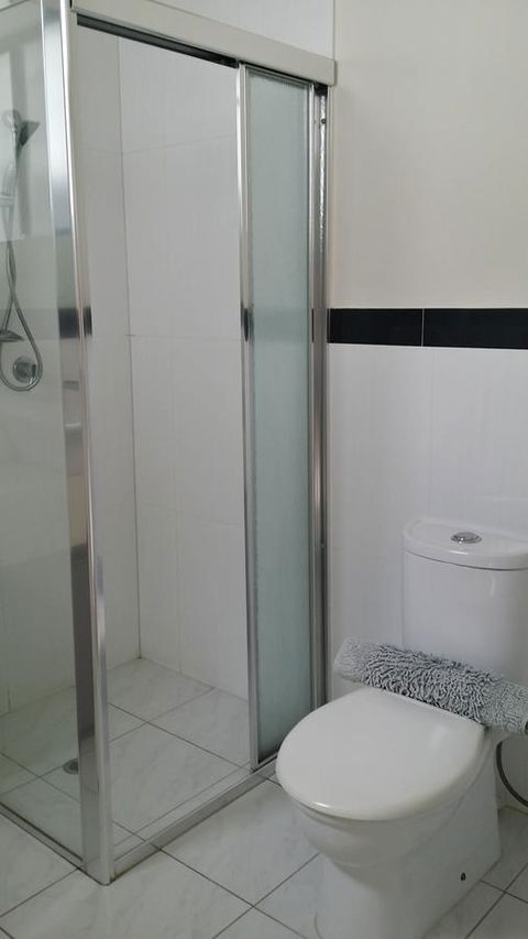 Sutton's Beach Unit - Accommodation Tasmania 12