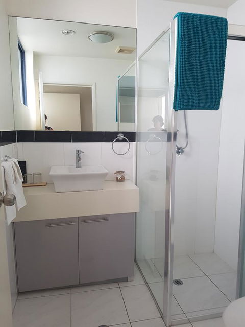 Sutton's Beach Unit - Accommodation Tasmania 11