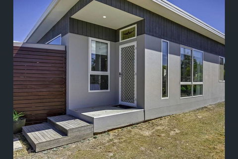 Weston Farm Seaside Stay - Accommodation Tasmania 1
