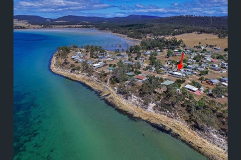 Weston Farm Seaside Stay - Accommodation Tasmania 0