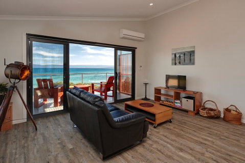 Whale Watcher 1 - Accommodation Tasmania 3
