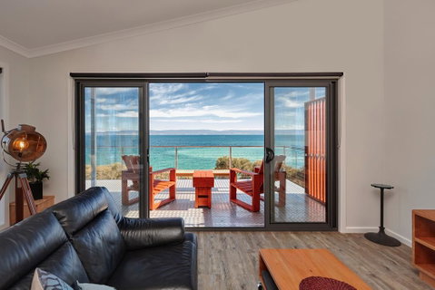Whale Watcher 1 - Accommodation Tasmania 0
