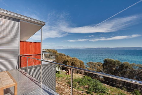 Whale Watcher 2 - Accommodation Tasmania 2