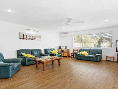 Whispering Waves - Relaxing Beach House - Accommodation Tasmania 1