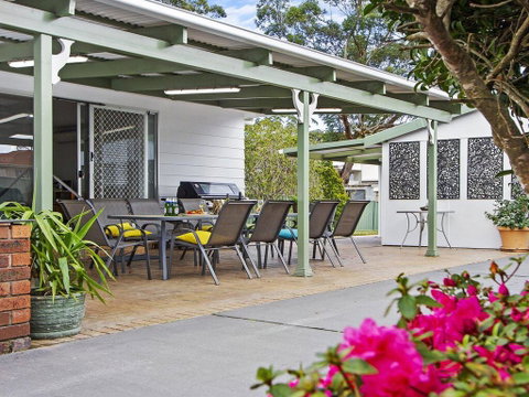 Whispering Waves - Relaxing Beach House - Accommodation Tasmania 0