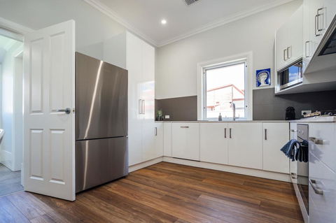 Whitehaven On Moseley - Wifi - Nespresso - Accommodation Tasmania 3