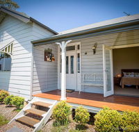 Wine Country Cottage located right at the Hunter Valley gateway close to everything - Accommodation Tasmania