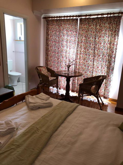 Wine Country Drive Guest House - Accommodation Tasmania 1