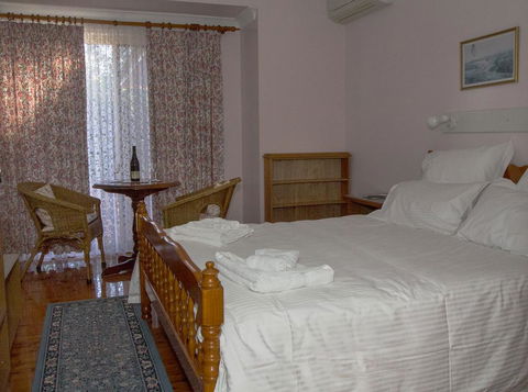 Wine Country Drive Guest House - Accommodation Tasmania 2