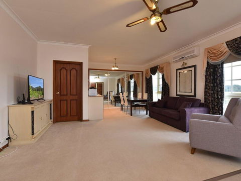 Wine Country Homestead 1br Studio - Accommodation Tasmania 3
