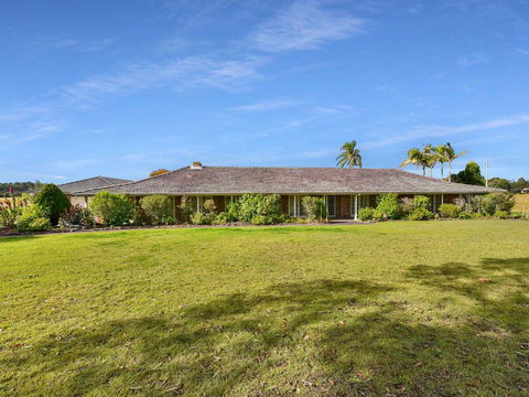 Wine Country Homestead 4-6br House - Accommodation Tasmania 0