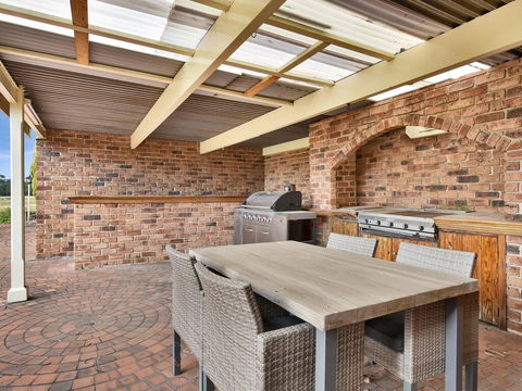 Wine Country Homestead Estate - Accommodation Tasmania 1