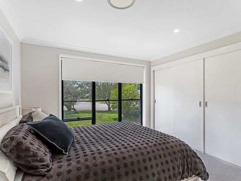 Wirragulla, 10 Marty Avenue - Stylish Modern House With Ducted Air Con & WIFI - Accommodation Tasmania 3