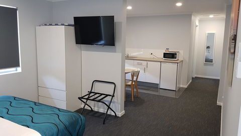 Wynnum Anchor Motel - Accommodation Tasmania 1