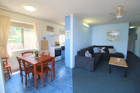 Yamba Towers 2 - Accommodation Tasmania 2