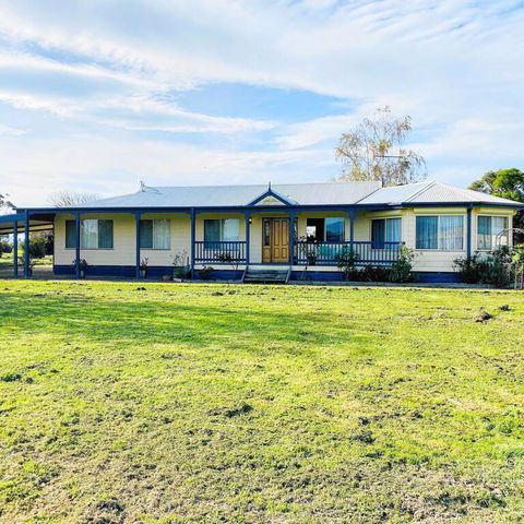 Yarragon 4 Bedroom House In Gippsland - Accommodation Tasmania 3