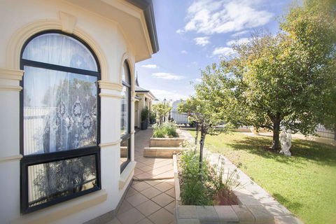 Yellow Rose Cottage - Accommodation Tasmania 2
