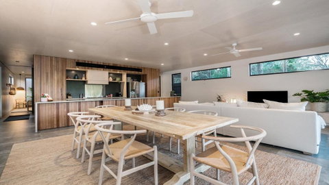 Your Luxury Escape - Tallowood - Suffolk Park - Accommodation Tasmania 2