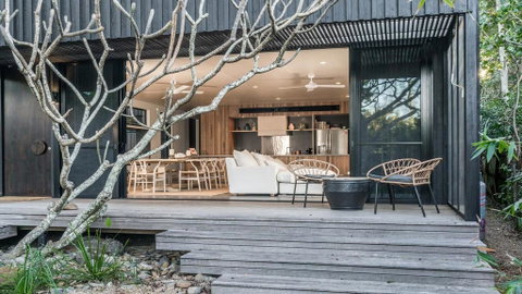 Your Luxury Escape - Tallowood - Suffolk Park - Accommodation Tasmania 0