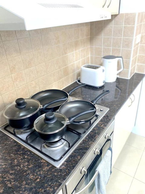 A Cozy 2B2B Apartment Near Airport & Train Station - Accommodation Tasmania 4