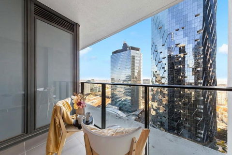 A 2BR Apt With City Views Next To Southern Cross - Accommodation Tasmania 2
