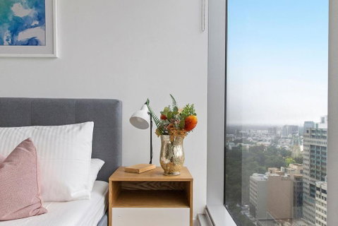 A Chic & Lovely 2BR Apt CBD With City Views - Accommodation Tasmania 1