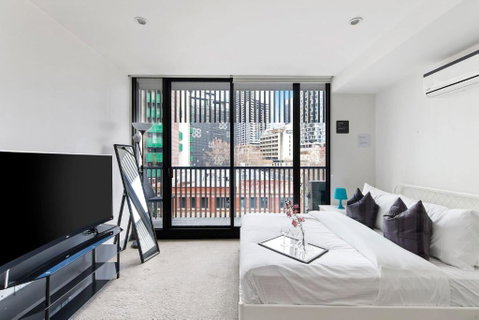 A Chic Studio Only A 4-min Walk To Victoria Market - Accommodation Tasmania 2