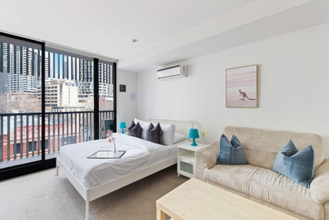A Chic Studio Only A 4-min Walk To Victoria Market - Accommodation Tasmania 3