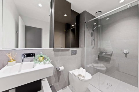 A Lux & Modern Apt Next To Southern Cross Station - Accommodation Tasmania 3