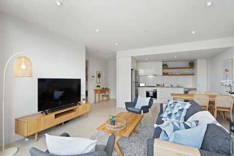 A River-side 2bdm Footscray Oasis + Parking - Accommodation Tasmania 0