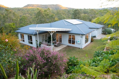 A Spacious Oasis - Accommodation Tasmania 0