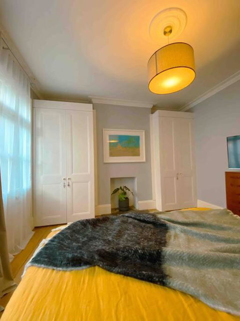 A Timeless Terrace House Of Elegance And Style - Accommodation Tasmania 4