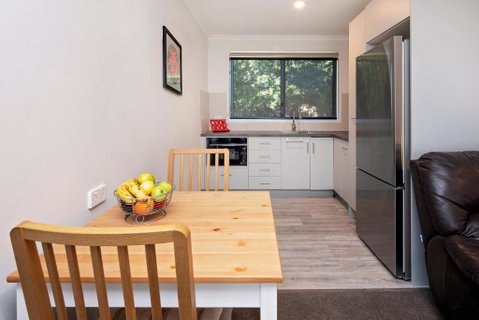 Aalen Lakeview Studio - Accommodation Tasmania 4