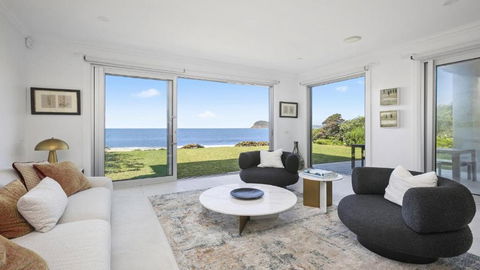 Absolute Beachfront On Stunning Pearl Beach - Accommodation Tasmania 1