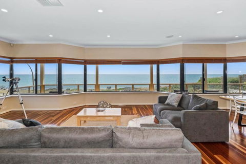 Absolute Oceanfront Escape - Accommodation Tasmania 1