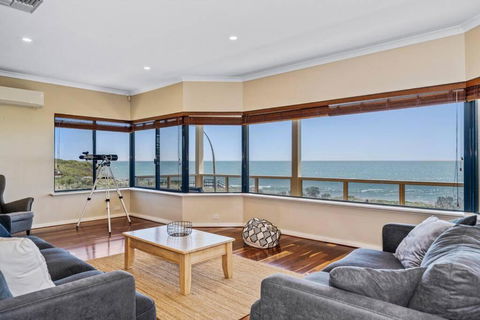 Absolute Oceanfront Escape - Accommodation Tasmania 3