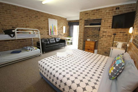 Acacia Snowy Motel - Accommodation Tasmania 2