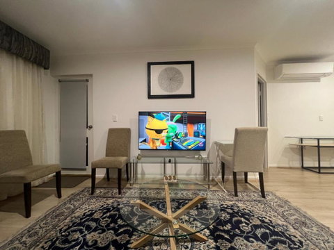 ADELAIDE CBD APARTMENT - 3BR, 2BATH & CARPARK - Accommodation Tasmania 2