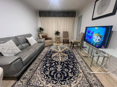 ADELAIDE CBD APARTMENT - 3BR, 2BATH & CARPARK - Accommodation Tasmania 3