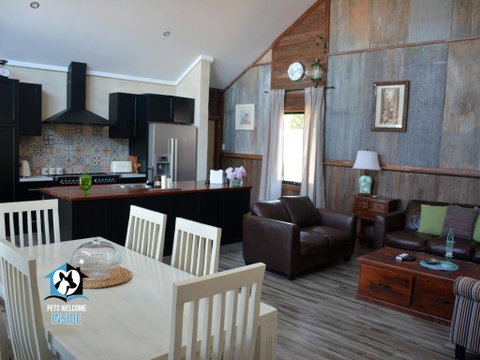 A Beautiful New Property, Walking Distance To The Beach In Esperance WA! - Accommodation Tasmania 2