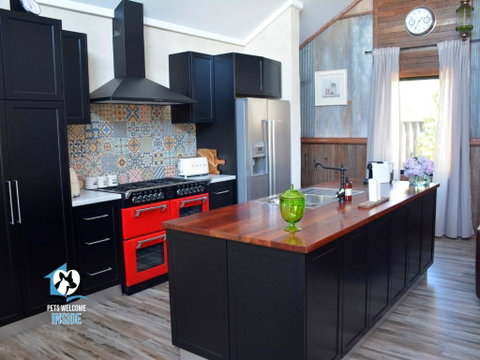 A Beautiful New Property, Walking Distance To The Beach In Esperance WA! - Accommodation Tasmania 4