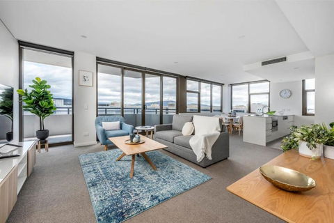 Amazing View In Large Apartment Barton ACT - Accommodation Tasmania 1