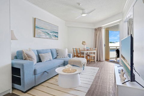 Alexandra Beach Resort Couples Escape - CoastHM - Accommodation Tasmania 1