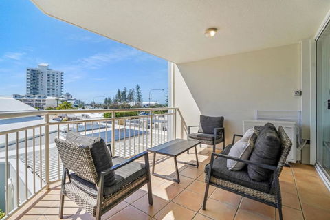 Alexandra Beach Resort Couples Escape - CoastHM - Accommodation Tasmania 2