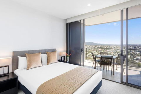 Amazing 2BR Delicate Apt, 1min To Train Station - Accommodation Tasmania 3