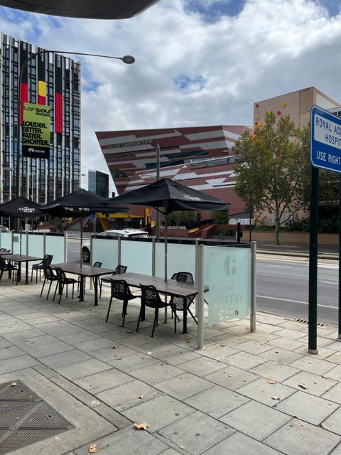 ANTEA Apartments Embassy Free Parking - Accommodation Tasmania 1
