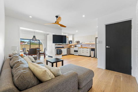 Apollo Unit 4 - Ground Floor - Block A - Accommodation Tasmania 1