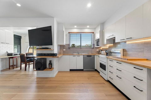 Apollo Unit 4 - Ground Floor - Block A - Accommodation Tasmania 4